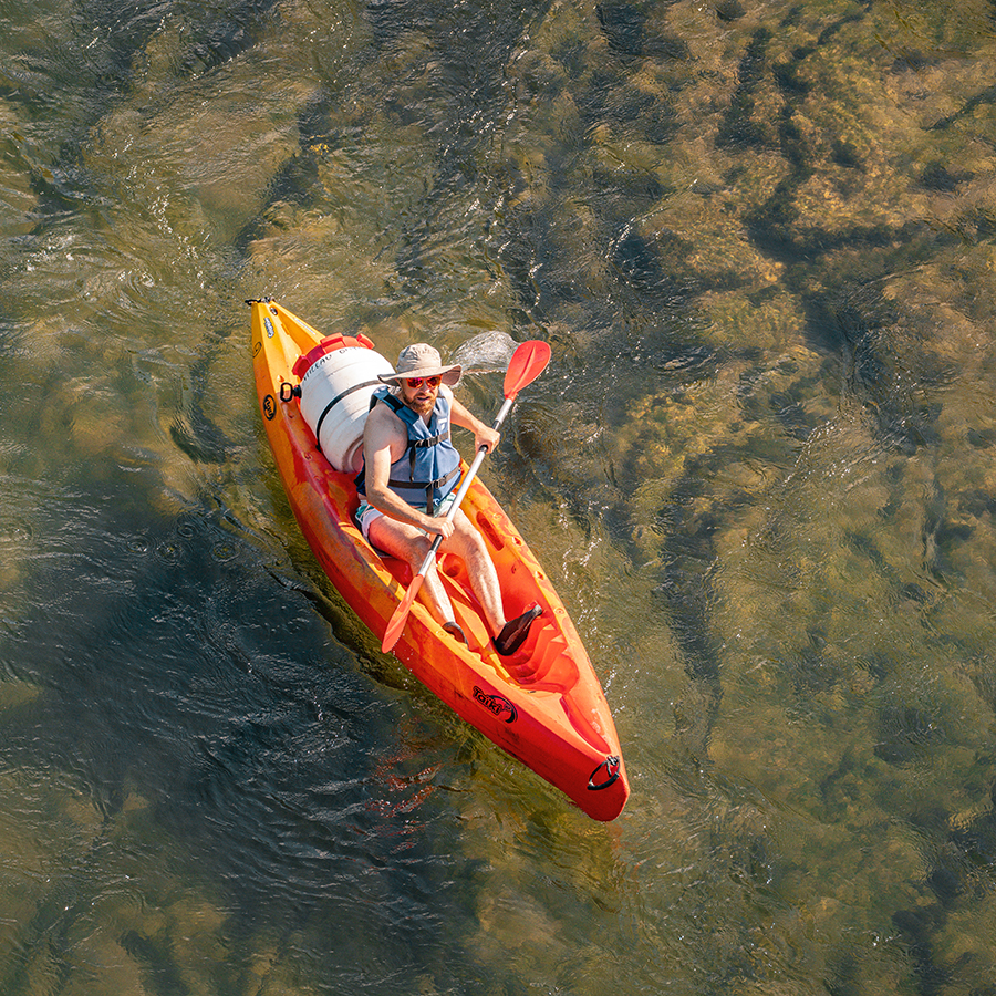Vue aérienne de canoë dans les Gorges du Tarn