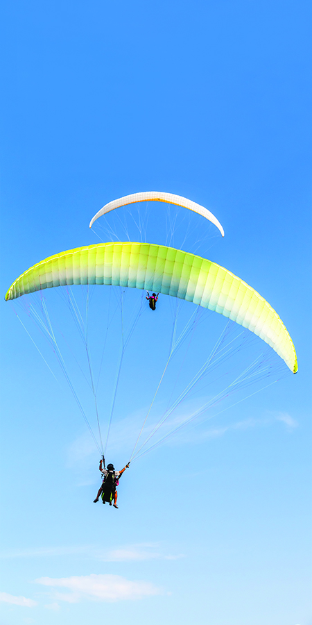 Parapente biplace avec sensations au-dessus de Millau